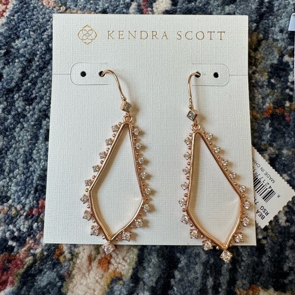 NWT Kendra Scott Bea Earrings - Picture 1 of 1